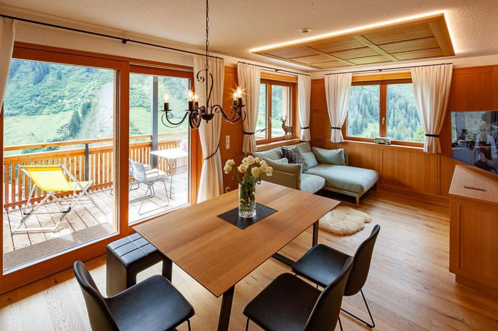 Ferienwohnung Smart Living Damuels Exterior photo